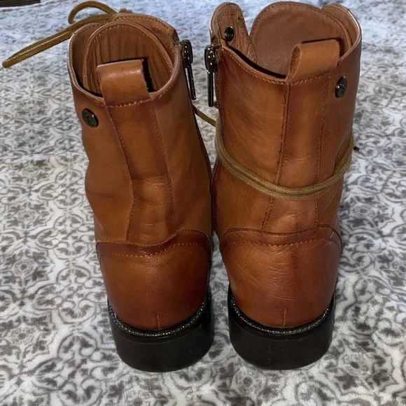 Women's Lace-Up Ankle Boots in chestnut brown. 100% genuine soft leather - Picture 4 of 9